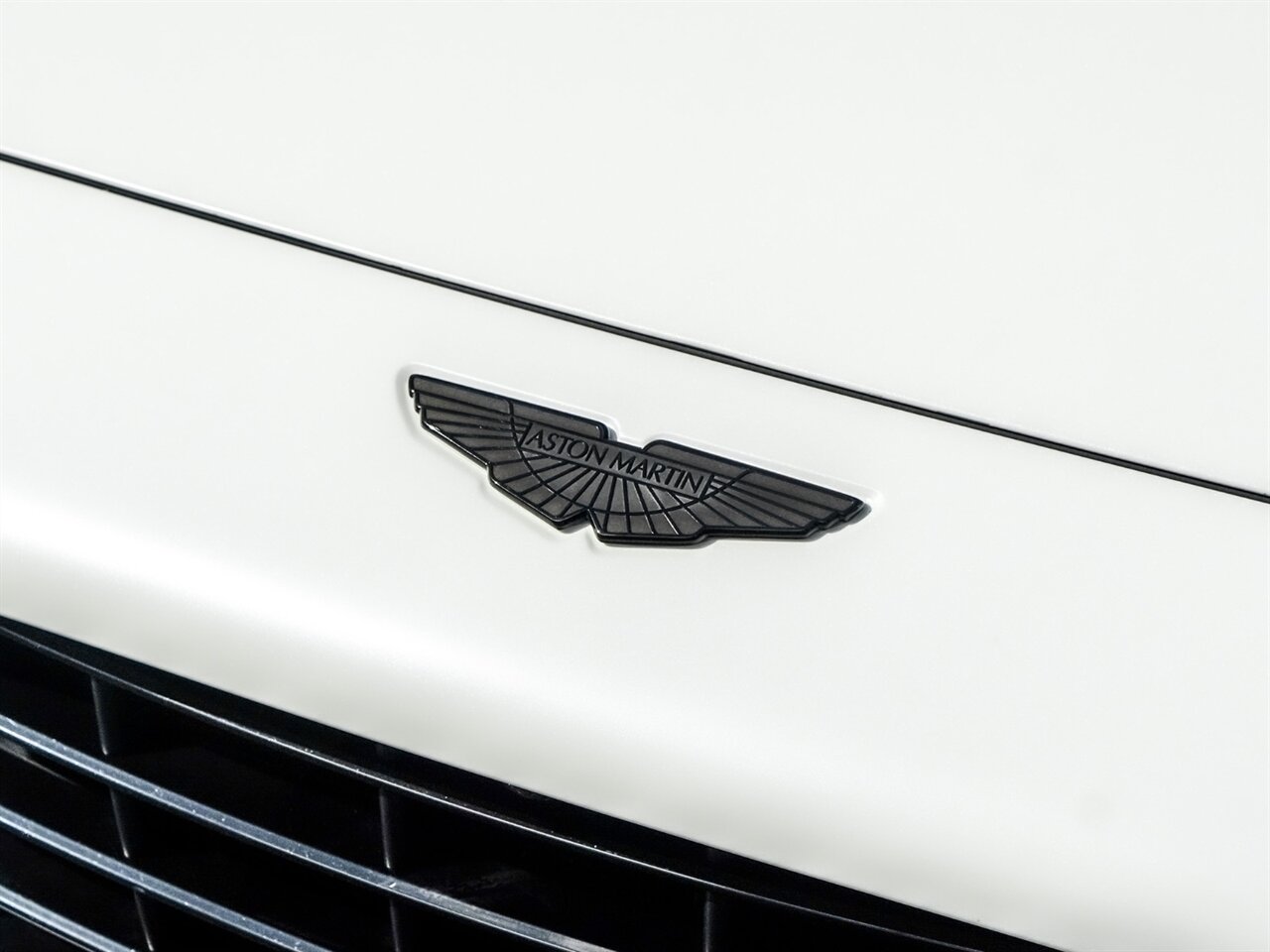 2021 Aston Martin DBX   - Photo 12 - Bonita Springs, FL 34134