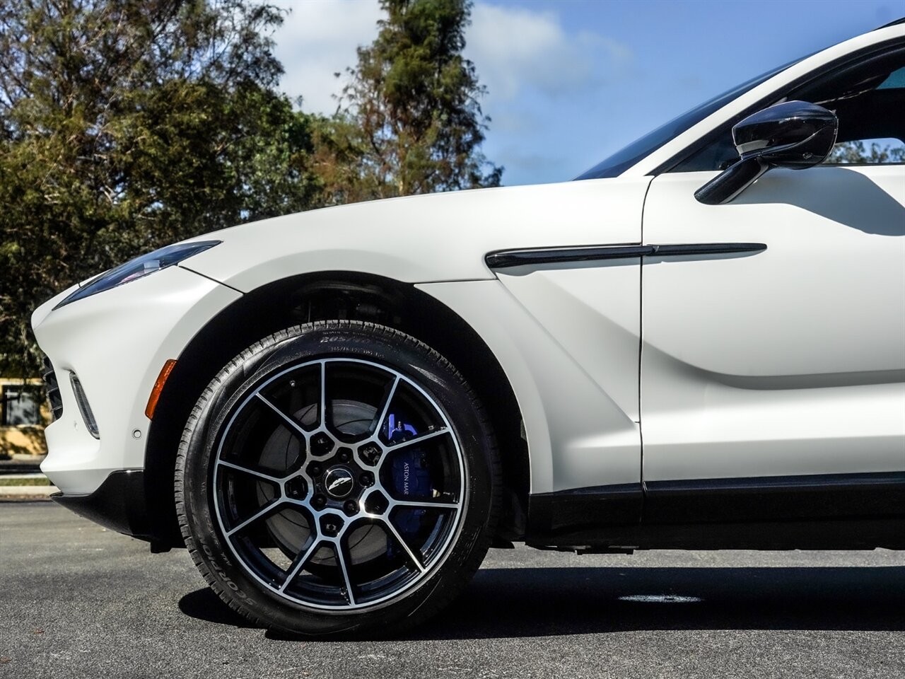 2021 Aston Martin DBX   - Photo 33 - Bonita Springs, FL 34134