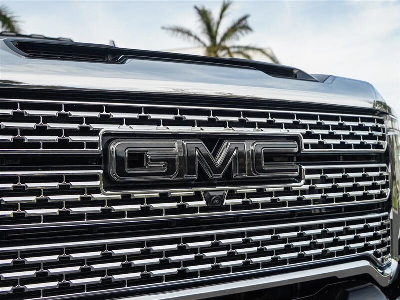 2022 GMC Sierra 3500HD Denali   - Photo 4 - Bonita Springs, FL 34134