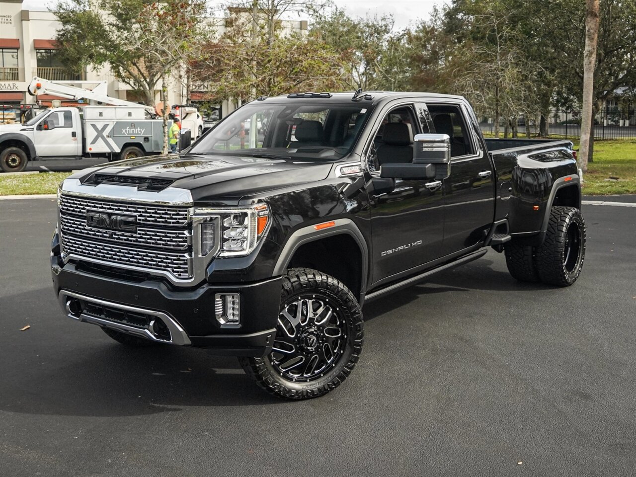 2022 GMC Sierra 3500HD Denali   - Photo 11 - Bonita Springs, FL 34134