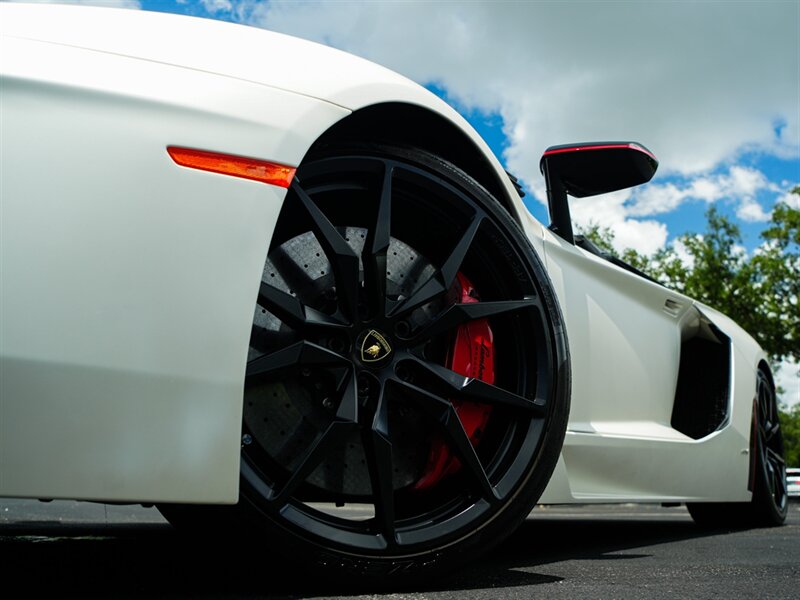 2016 Lamborghini Aventador LP 700-4   - Photo 11 - Bonita Springs, FL 34134