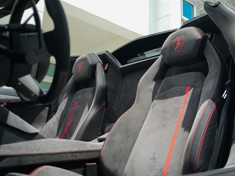 2016 Lamborghini Aventador LP 700-4   - Photo 24 - Bonita Springs, FL 34134