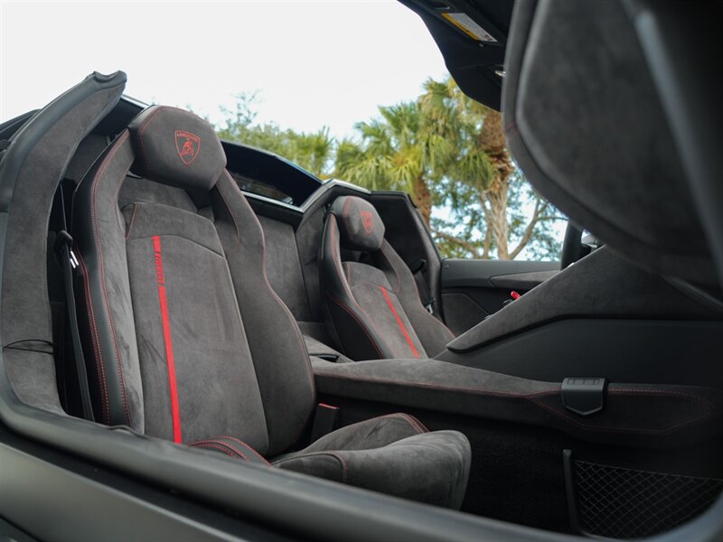 2016 Lamborghini Aventador LP 700-4   - Photo 32 - Bonita Springs, FL 34134