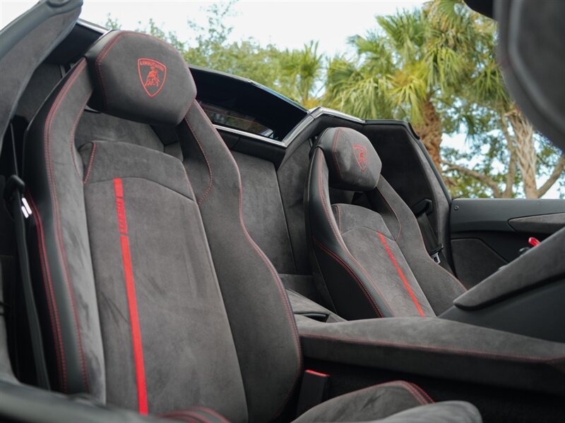 2016 Lamborghini Aventador LP 700-4   - Photo 33 - Bonita Springs, FL 34134