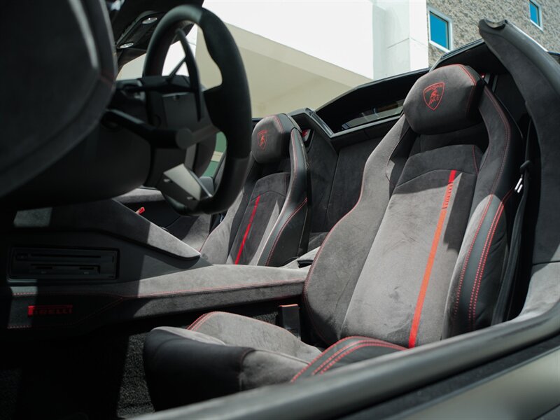 2016 Lamborghini Aventador LP 700-4   - Photo 23 - Bonita Springs, FL 34134