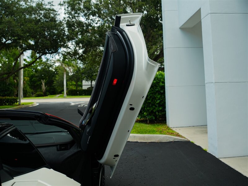 2016 Lamborghini Aventador LP 700-4   - Photo 36 - Bonita Springs, FL 34134