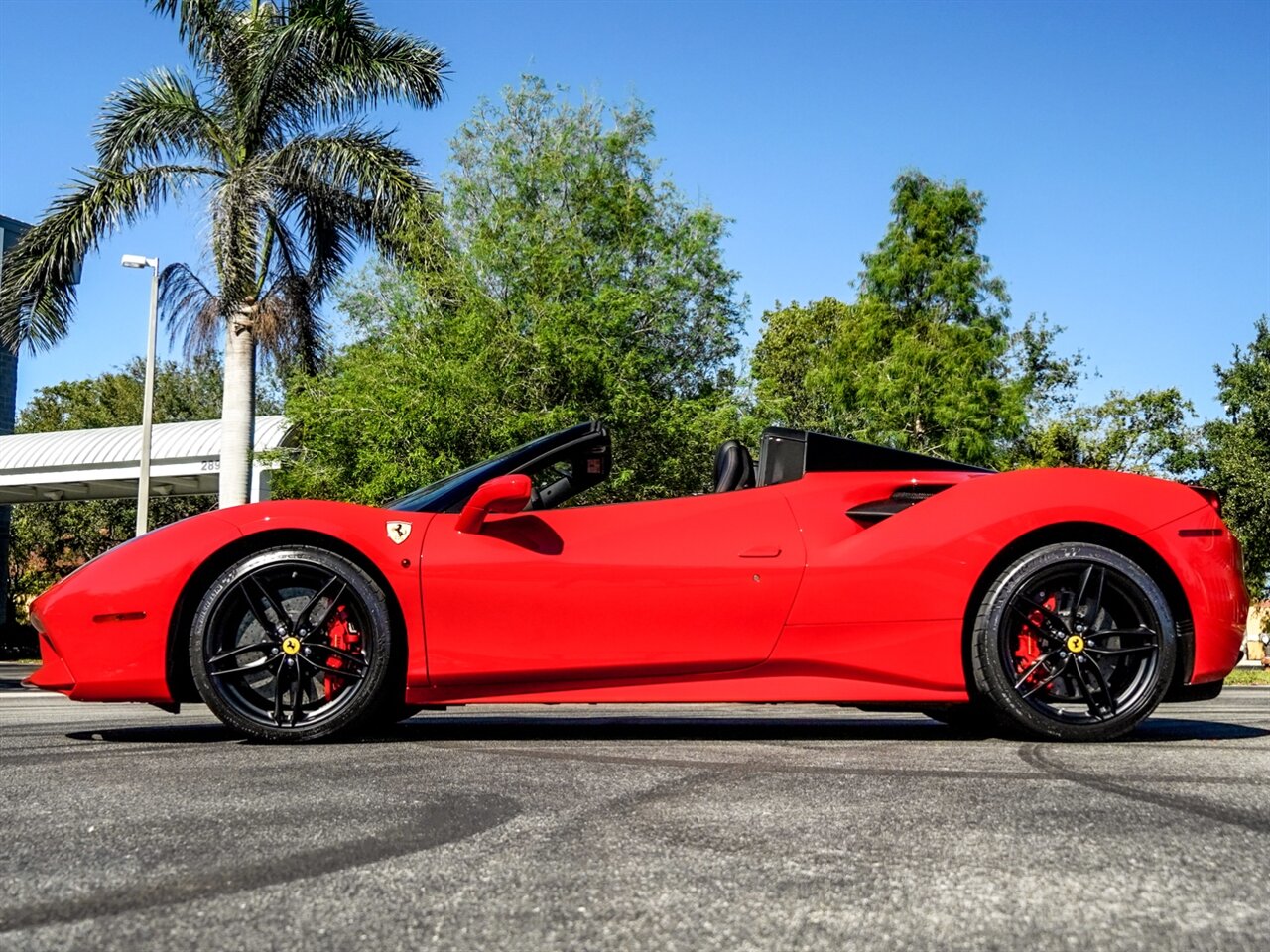 2016 Ferrari 488 Spider   - Photo 33 - Bonita Springs, FL 34134