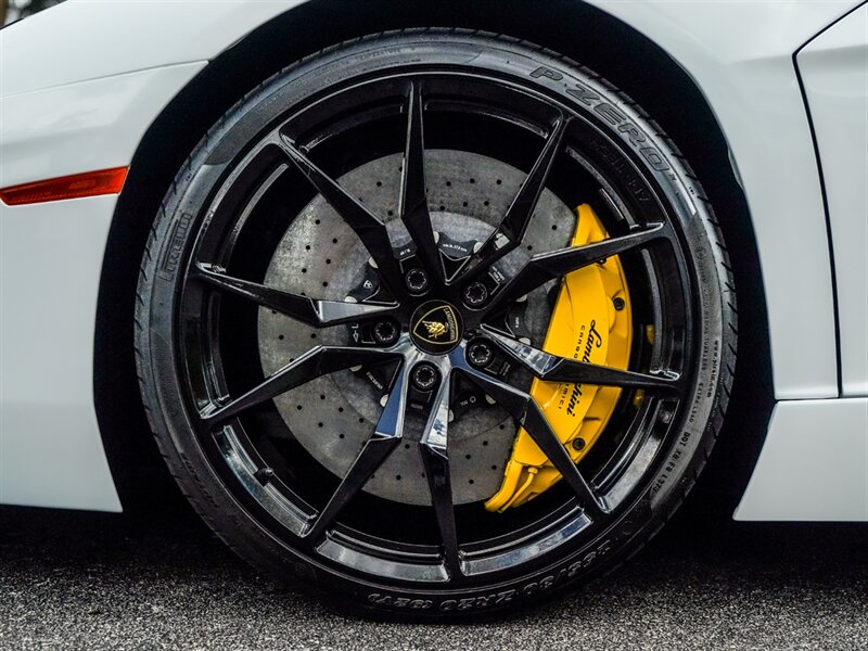 2015 Lamborghini Aventador LP 700-4 - Photo 33 - Bonita Springs, FL 34134