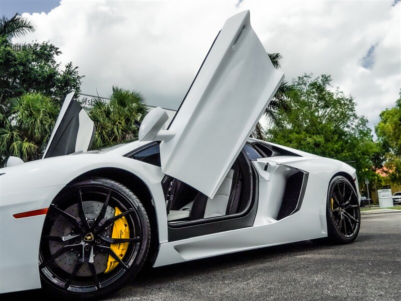2015 Lamborghini Aventador LP 700-4 - Photo 10 - Bonita Springs, FL 34134