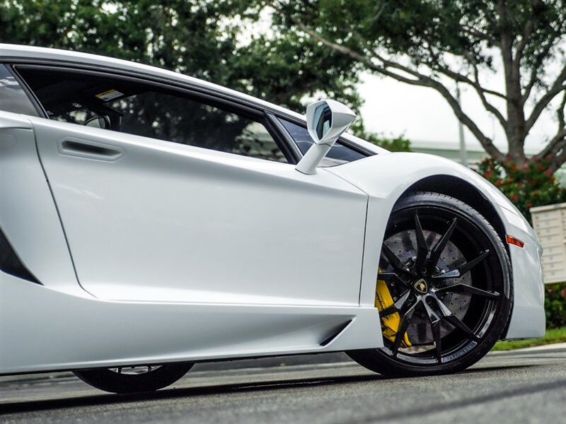 2015 Lamborghini Aventador LP 700-4 - Photo 43 - Bonita Springs, FL 34134