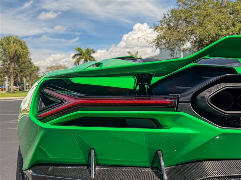 2024 Lamborghini Revuelto   - Photo 58 - Bonita Springs, FL 34134