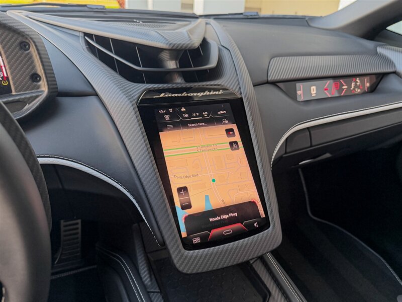 2024 Lamborghini Revuelto   - Photo 18 - Bonita Springs, FL 34134
