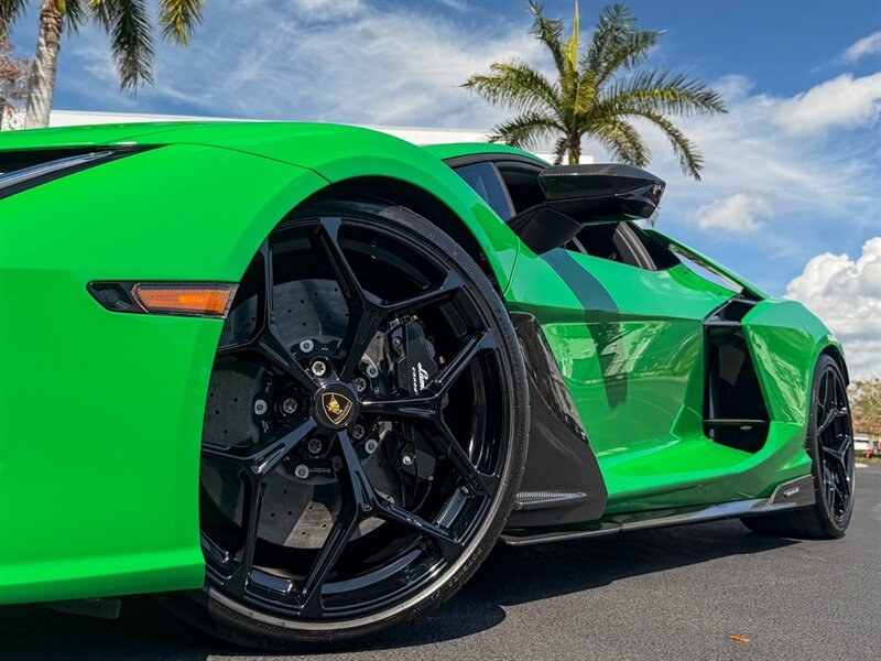 2024 Lamborghini Revuelto   - Photo 13 - Bonita Springs, FL 34134