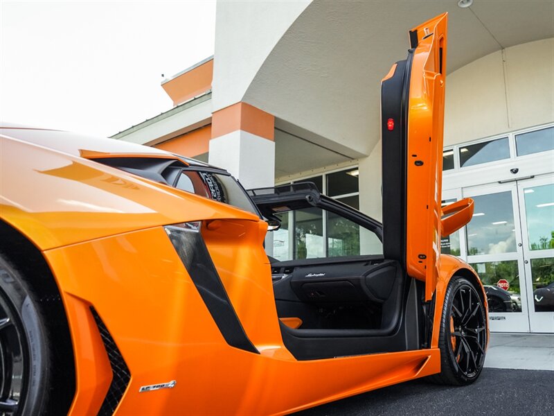 2014 Lamborghini Aventador LP 700-4 Roadster - Photo 25 - Bonita Springs, FL 34134