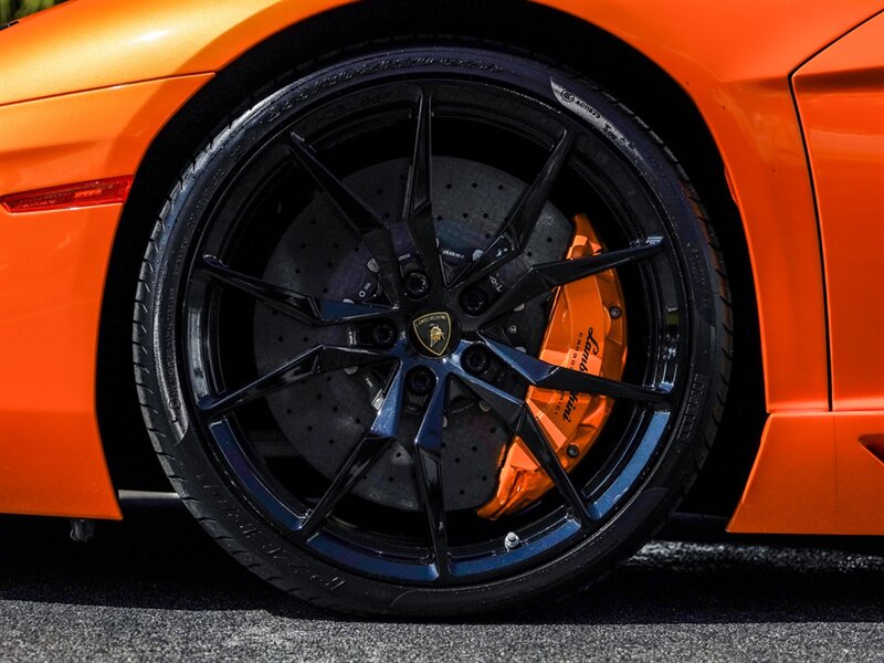 2014 Lamborghini Aventador LP 700-4 Roadster - Photo 36 - Bonita Springs, FL 34134
