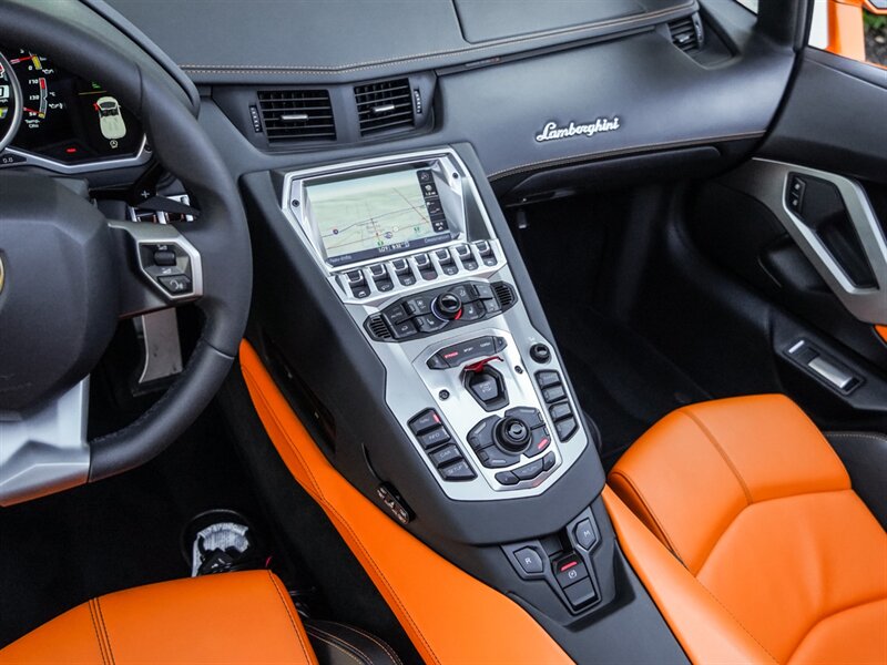 2014 Lamborghini Aventador LP 700-4 Roadster - Photo 18 - Bonita Springs, FL 34134