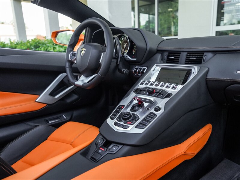 2014 Lamborghini Aventador LP 700-4 Roadster - Photo 26 - Bonita Springs, FL 34134