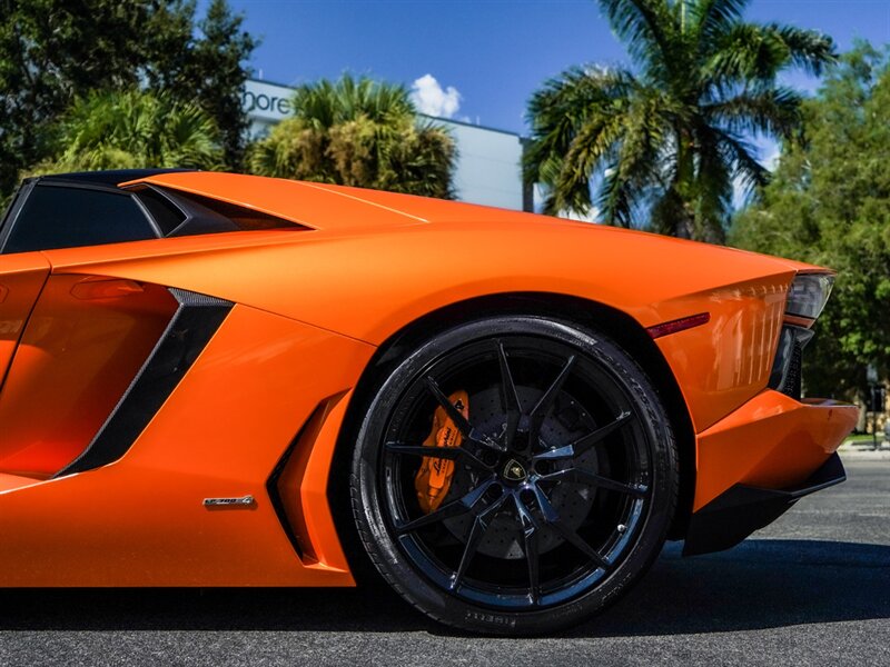 2014 Lamborghini Aventador LP 700-4 Roadster - Photo 37 - Bonita Springs, FL 34134