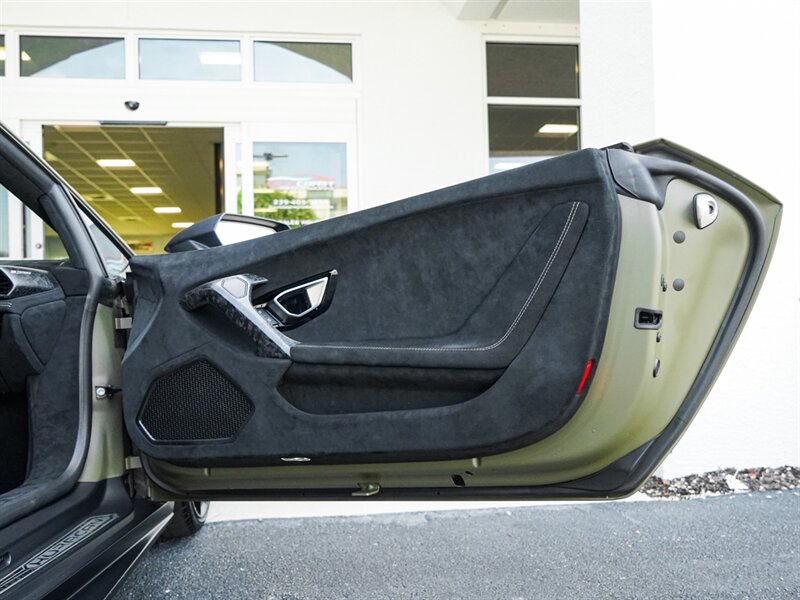 2018 Lamborghini Huracan LP 640-4 Performante - Photo 22 - Bonita Springs, FL 34134