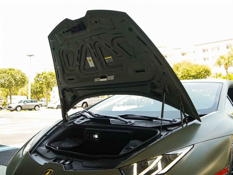 2018 Lamborghini Huracan LP 640-4 Performante - Photo 36 - Bonita Springs, FL 34134