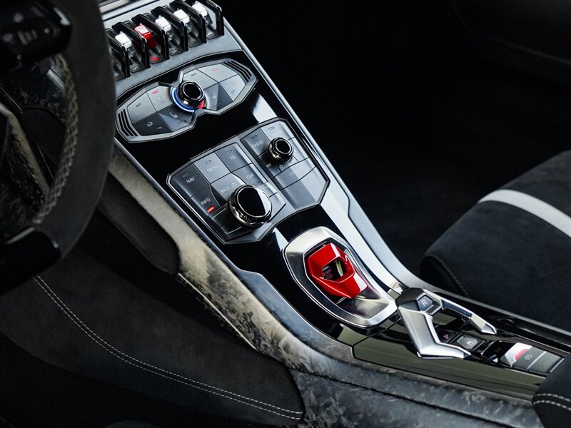 2018 Lamborghini Huracan LP 640-4 Performante - Photo 11 - Bonita Springs, FL 34134