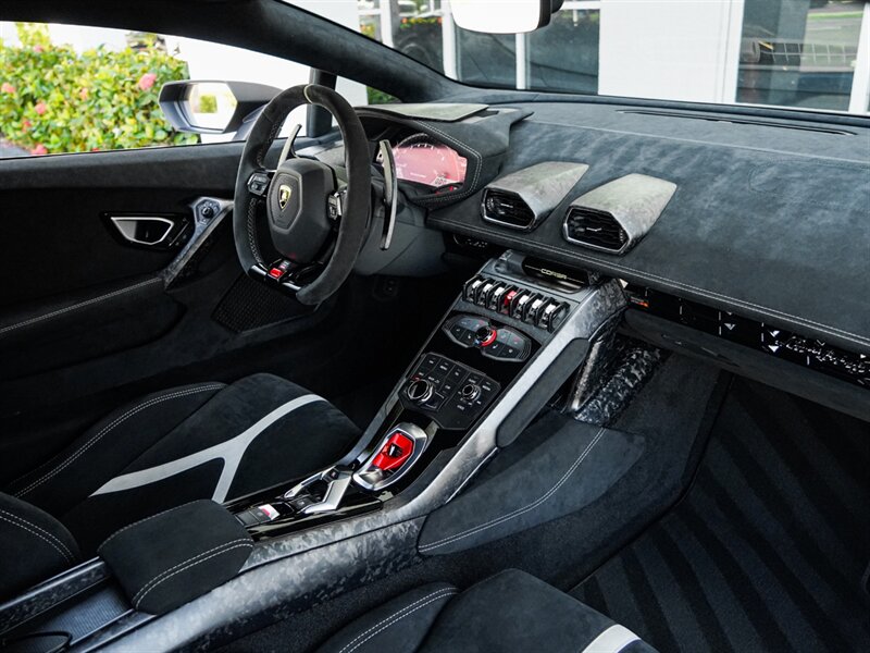2018 Lamborghini Huracan LP 640-4 Performante - Photo 23 - Bonita Springs, FL 34134