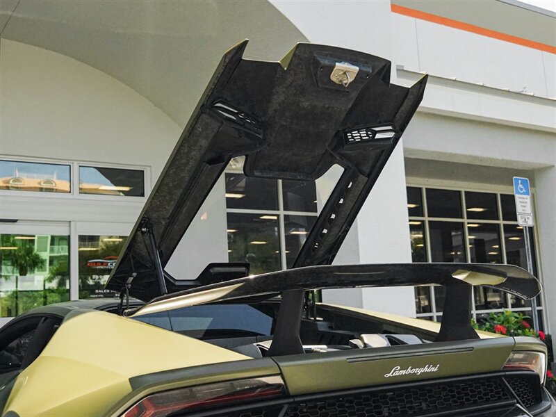 2018 Lamborghini Huracan LP 640-4 Performante - Photo 35 - Bonita Springs, FL 34134