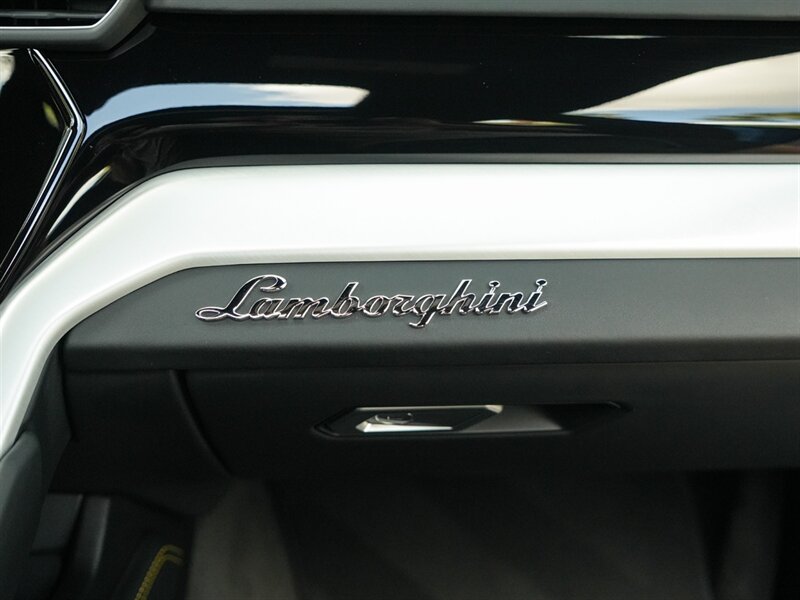 2022 Lamborghini Urus - Photo 43 - Bonita Springs, FL 34134