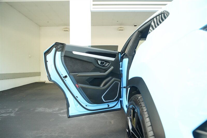 2022 Lamborghini Urus - Photo 34 - Bonita Springs, FL 34134