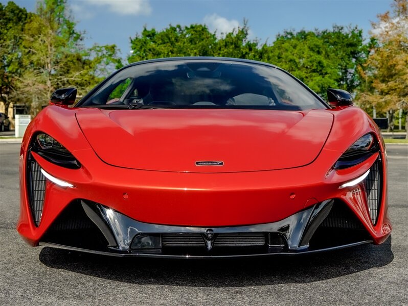2023 McLaren Artura - Photo 6 - Bonita Springs, FL 34134