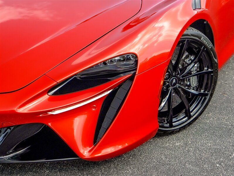 2023 McLaren Artura - Photo 15 - Bonita Springs, FL 34134