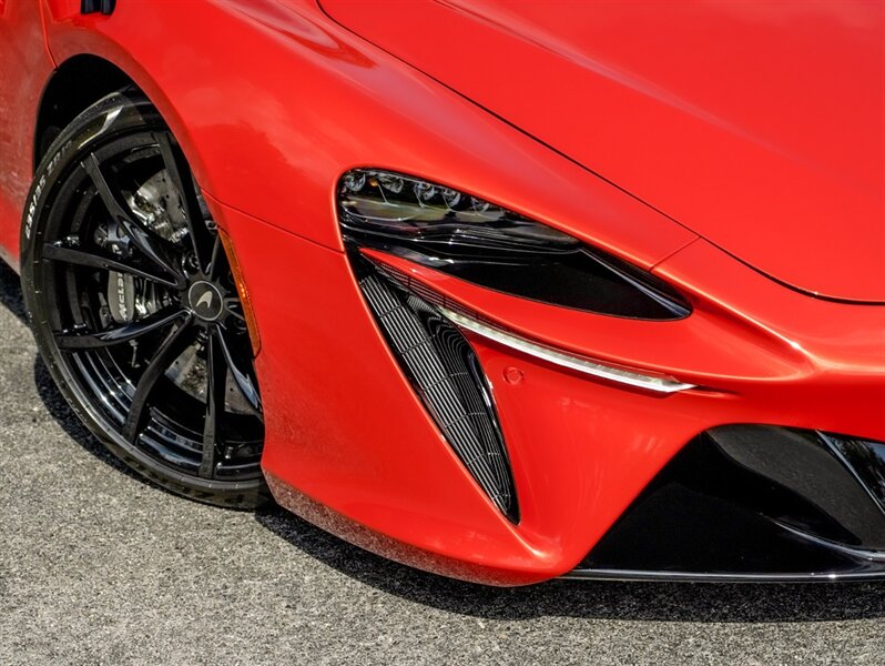 2023 McLaren Artura - Photo 62 - Bonita Springs, FL 34134