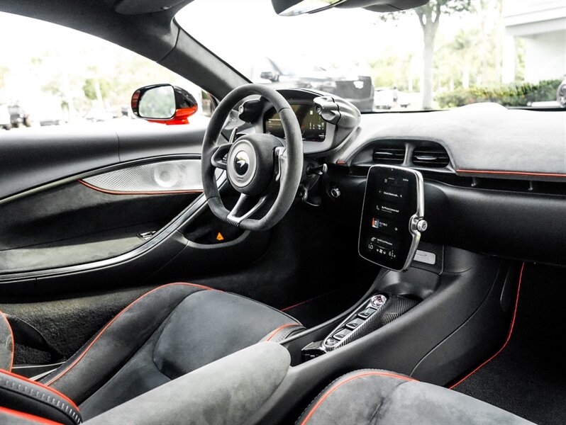 2023 McLaren Artura - Photo 26 - Bonita Springs, FL 34134