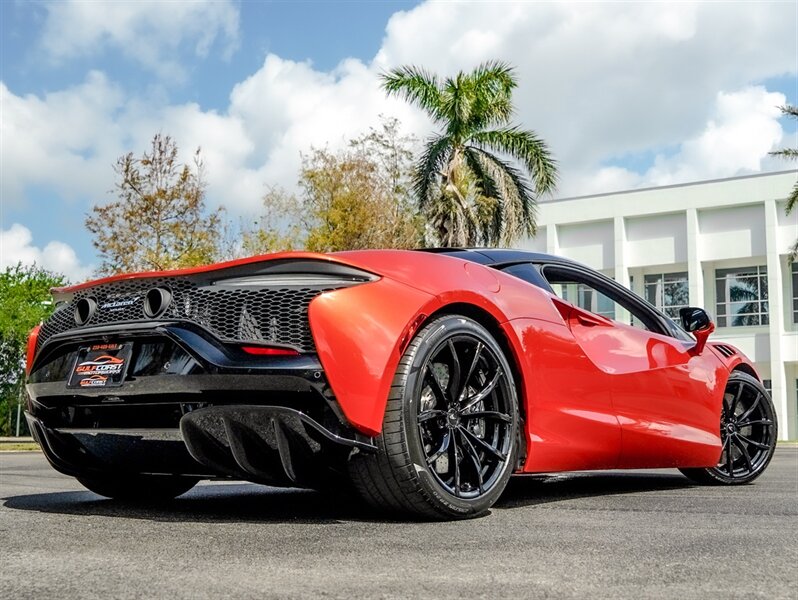 2023 McLaren Artura - Photo 52 - Bonita Springs, FL 34134