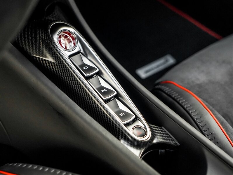 2023 McLaren Artura - Photo 20 - Bonita Springs, FL 34134