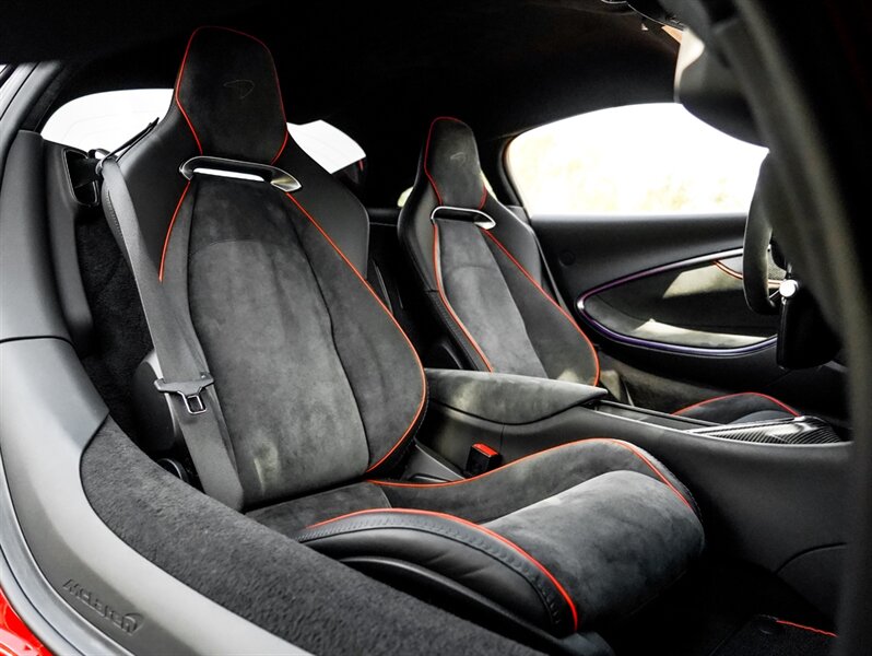 2023 McLaren Artura - Photo 27 - Bonita Springs, FL 34134