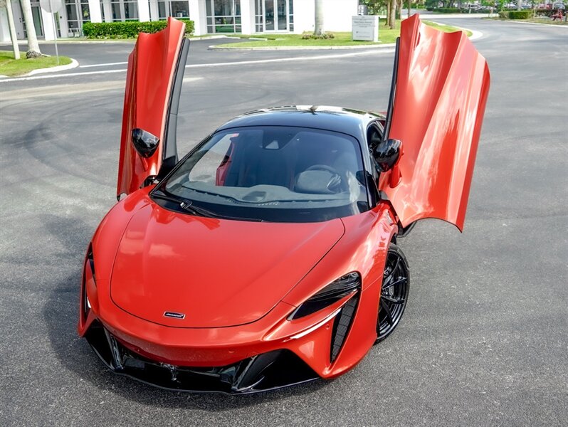2023 McLaren Artura - Photo 11 - Bonita Springs, FL 34134