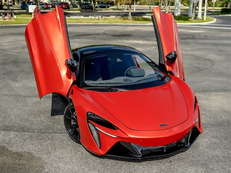 2023 McLaren Artura - Photo 55 - Bonita Springs, FL 34134