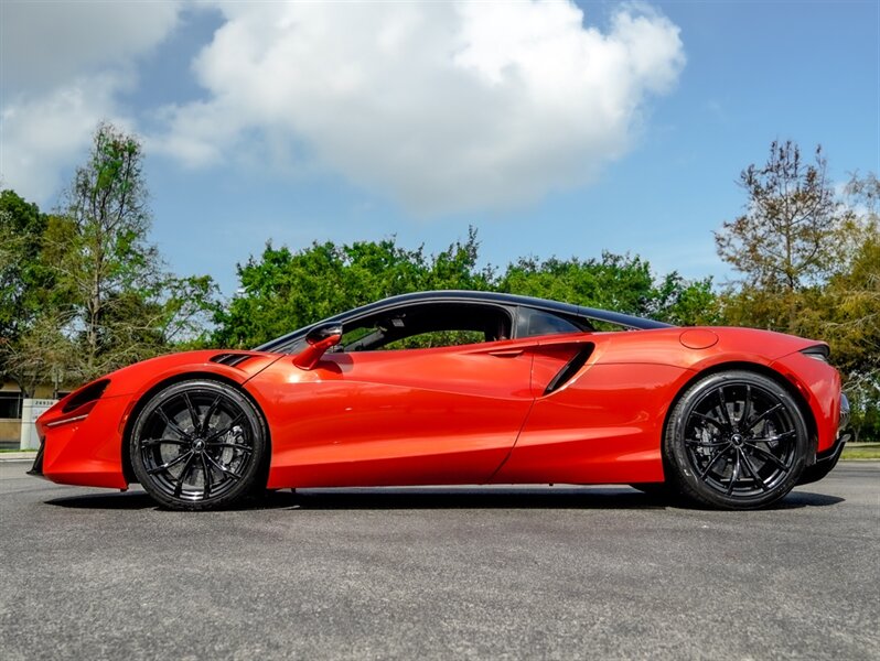 2023 McLaren Artura - Photo 33 - Bonita Springs, FL 34134