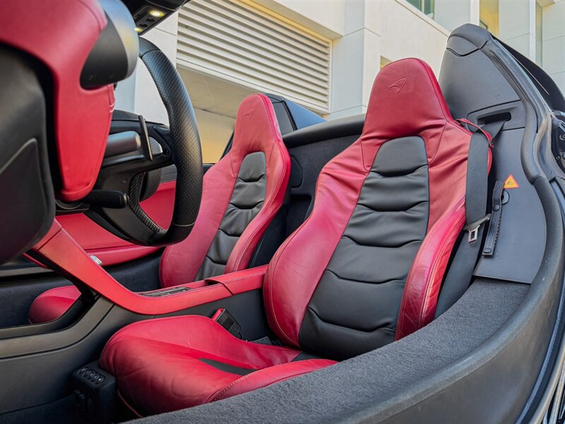 2016 McLaren 650S Spider   - Photo 25 - Bonita Springs, FL 34134