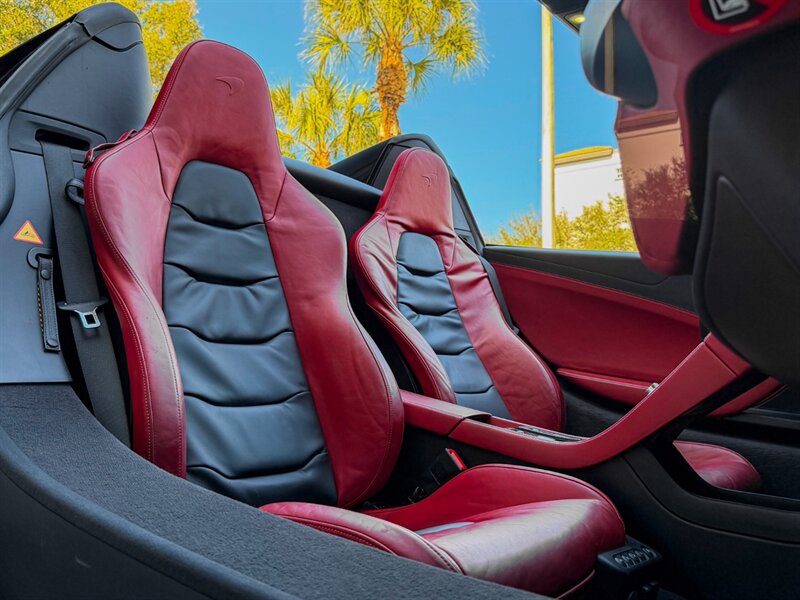 2016 McLaren 650S Spider   - Photo 34 - Bonita Springs, FL 34134