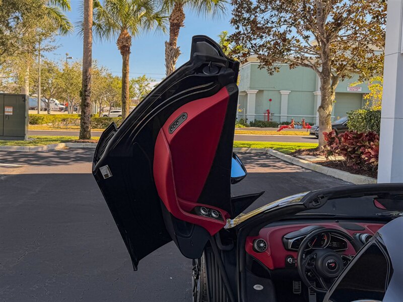 2016 McLaren 650S Spider   - Photo 30 - Bonita Springs, FL 34134