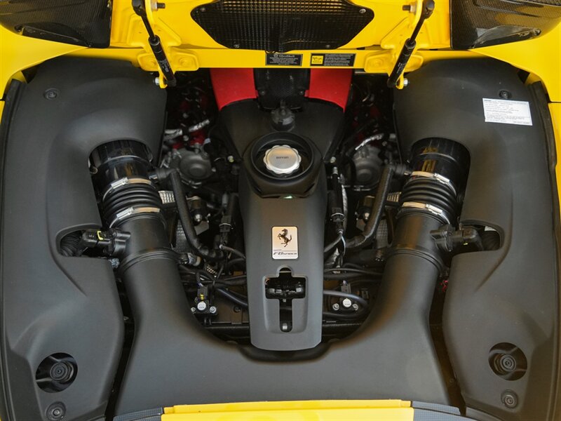 2022 Ferrari F8 Spider   - Photo 39 - Bonita Springs, FL 34134