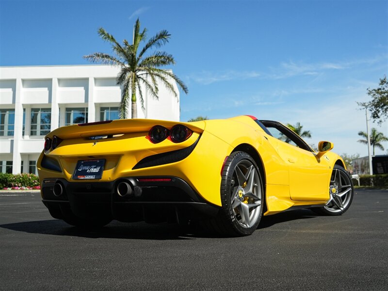 2022 Ferrari F8 Spider   - Photo 65 - Bonita Springs, FL 34134
