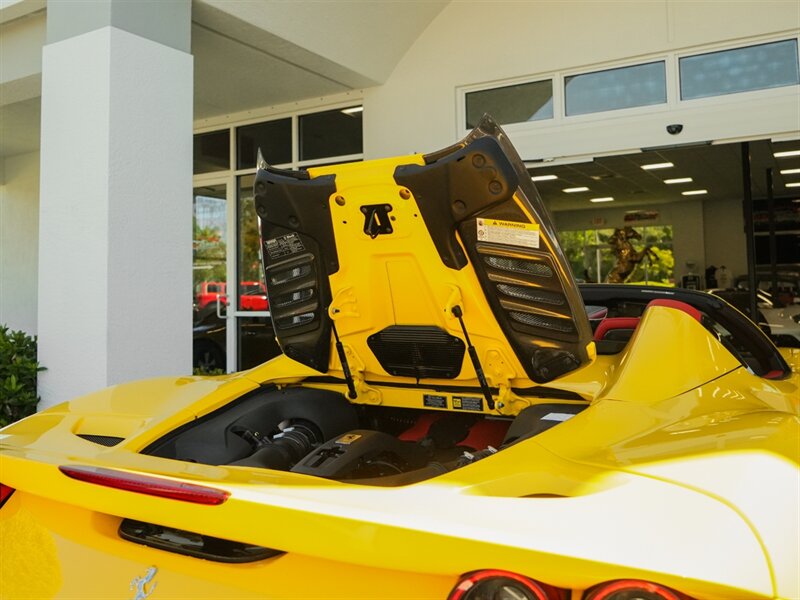 2022 Ferrari F8 Spider   - Photo 42 - Bonita Springs, FL 34134