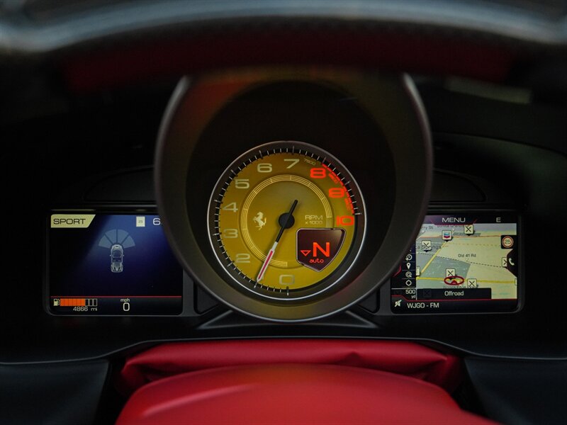 2022 Ferrari F8 Spider   - Photo 12 - Bonita Springs, FL 34134