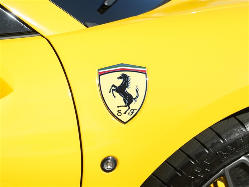 2022 Ferrari F8 Spider   - Photo 72 - Bonita Springs, FL 34134