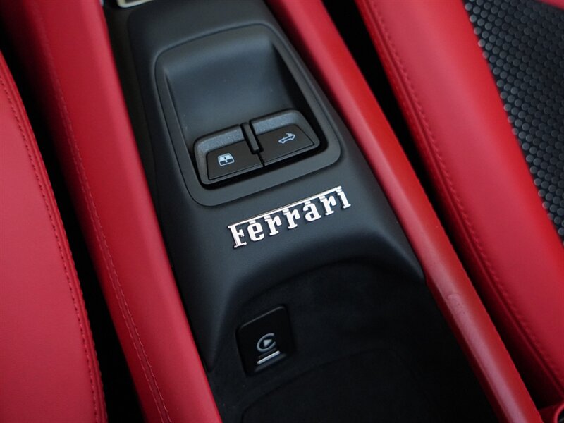 2022 Ferrari F8 Spider   - Photo 18 - Bonita Springs, FL 34134