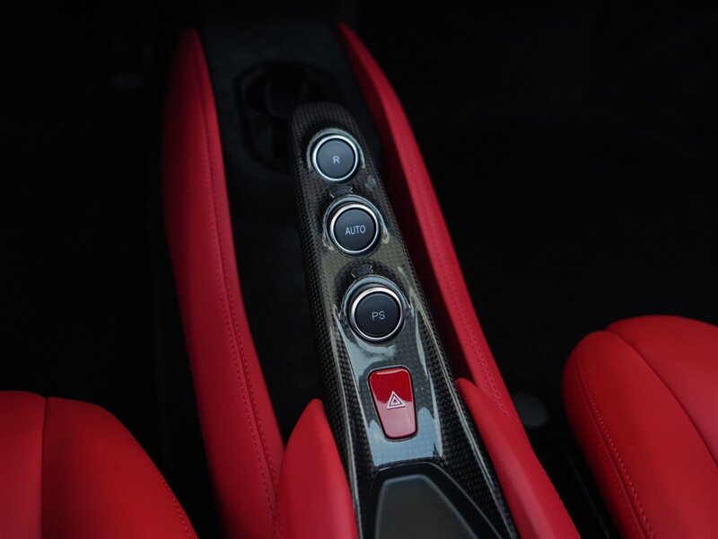 2022 Ferrari F8 Spider   - Photo 17 - Bonita Springs, FL 34134