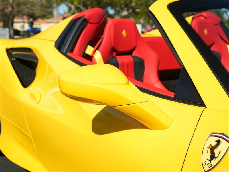 2022 Ferrari F8 Spider   - Photo 77 - Bonita Springs, FL 34134